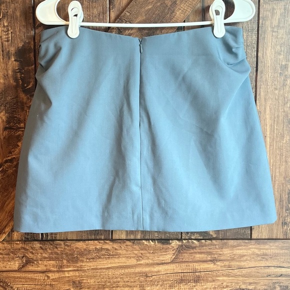Zara‎ women’s gray mini skirt size large NWOT - Picture 2 of 5